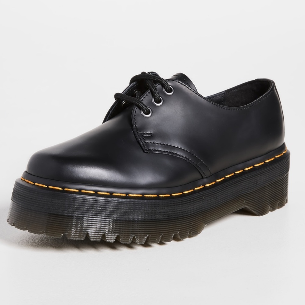 Dr. Martin 1461 Quad Lace Up Loafera